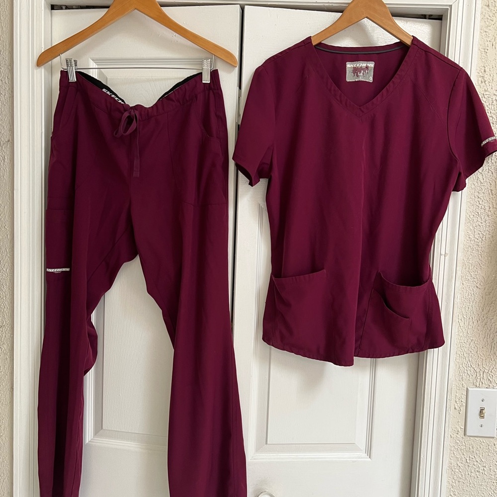 Sketchers Scrub set Wine color size Large